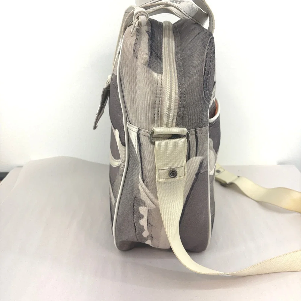 Vintage Nike Sportswear Messenger Bag Grey White Graphic Sneaker Retro Crossbody